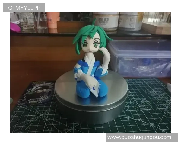 打造足球球星粘土模型从零开始的详细教程，轻松学会雕刻技巧与创作过程